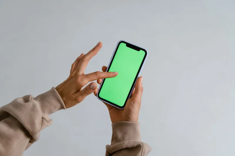 Your CTA Is in a Dead Zone: The Mobile Thumb Map Every US Advertiser Needs on Their Wall